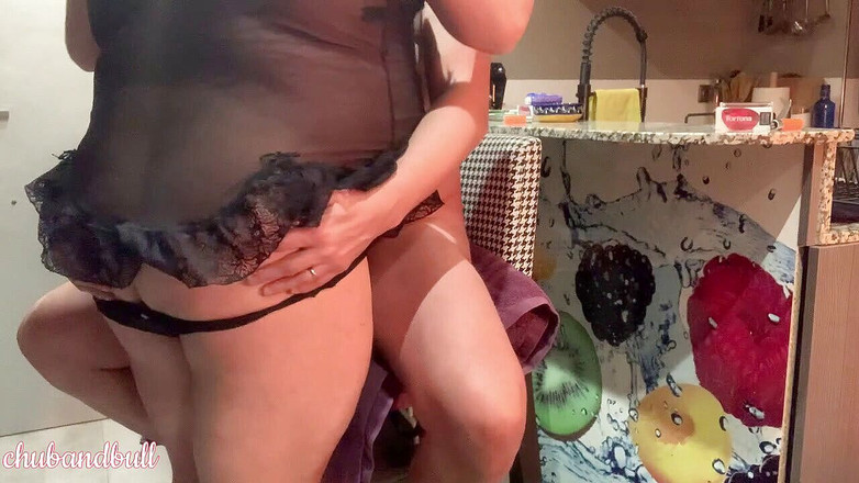 Chub_Bull: Chơi với ả điếm của tôi