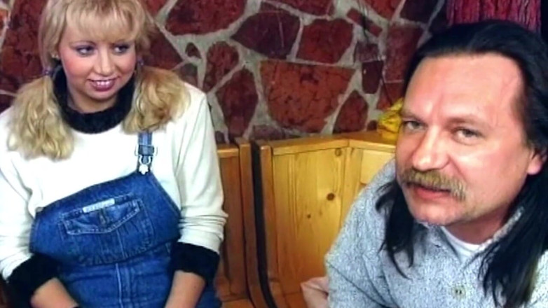 The hobby fuckers: Spuitende blonde milf doorweekt door dikke pik