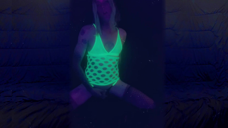 CarmenMelatonin: セクシーな寝室ふしだらな女