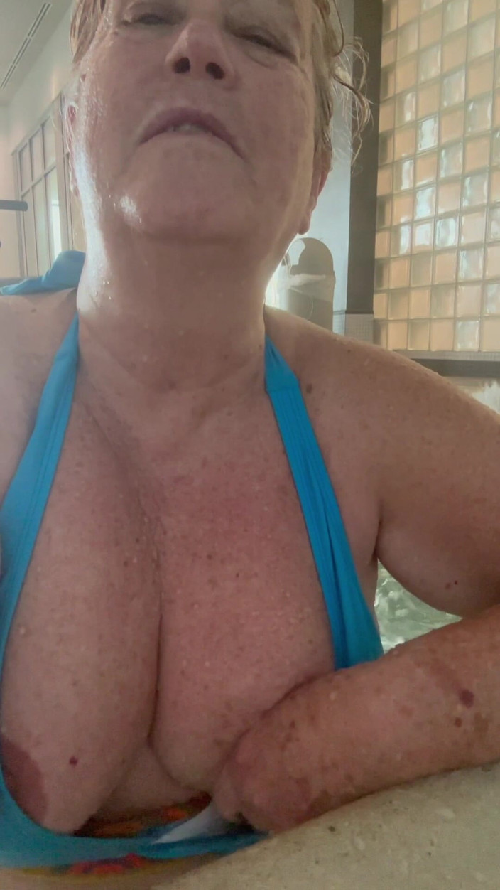 Big Ass 4 U: Heet bad ondeugend, tieten, spelen