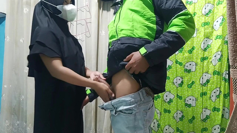 Rania: オニール、家に自分のベビーシャワーを持ってきて