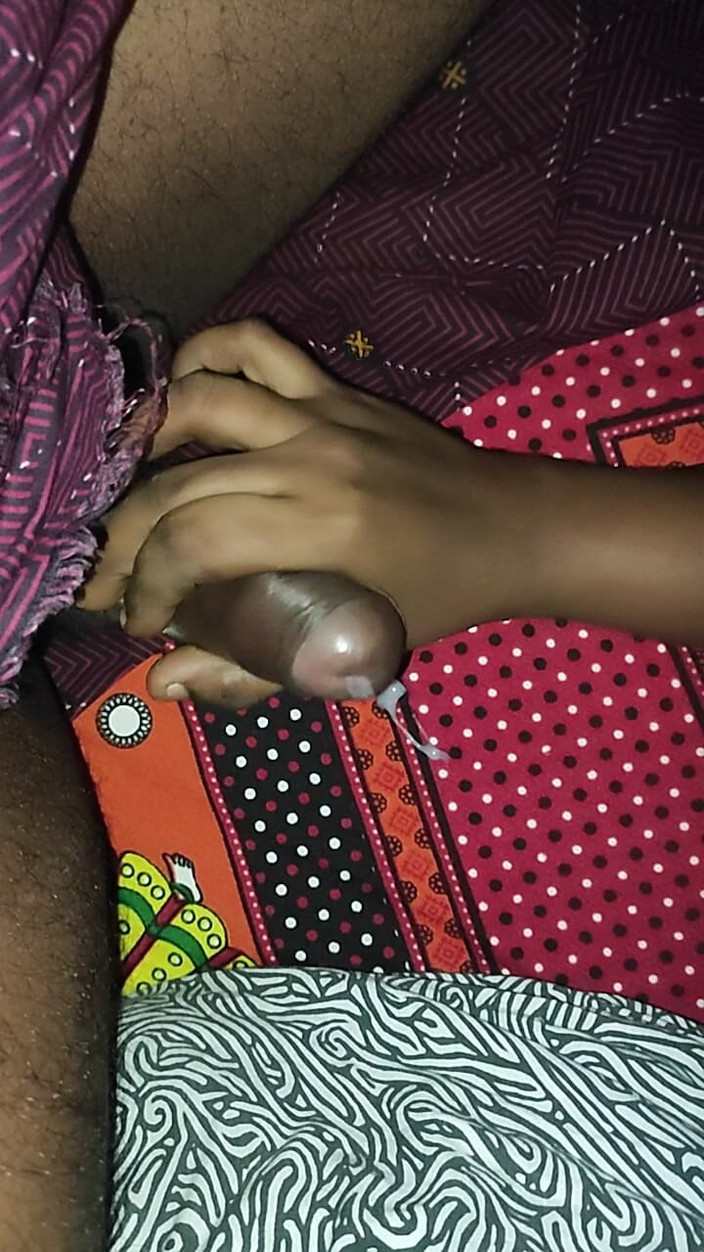 Realmallucouplevlog: Mi masturbo il cazzo del mio figliastro fin quando non...