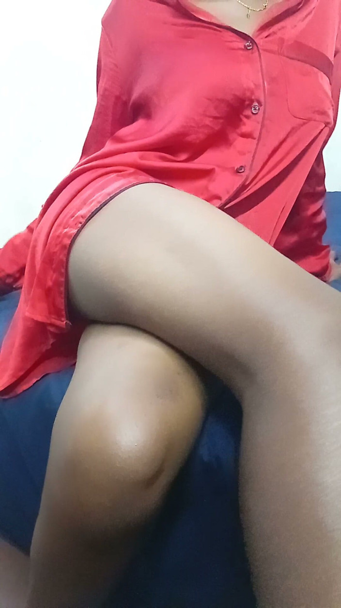 Dericky22: Short-haired Black Woman with Desire