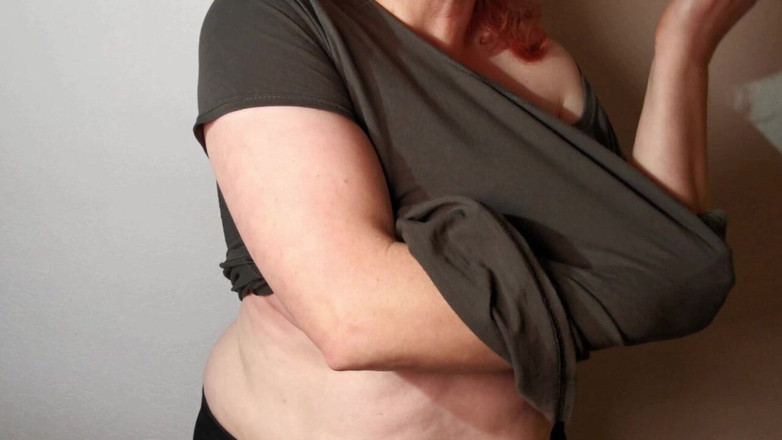 Bouncy Tits Action: 11 jam titslapping - filem penuh - menggunakan teteknya untuk keseronokan