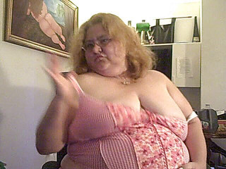 BBW nurse Vicki adventures with friends: C'est un cam show que j'ai filmé où je suis...