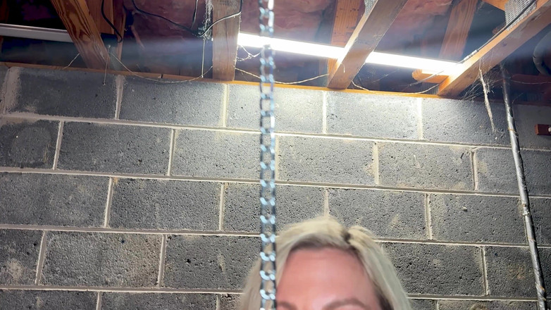 Lora Cross: 2 del svårigheter bondage dam i nöd