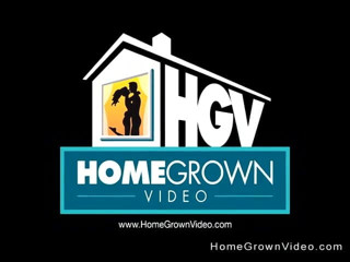 Homegrown Wives: Close up doggy style and rubbing that vintage muff