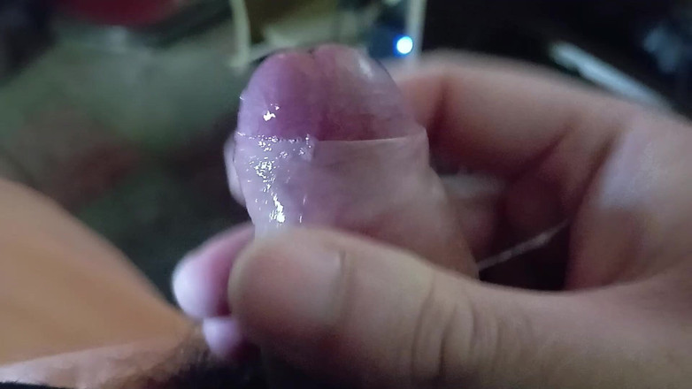 camusjr7: Menghampiri zakar saya