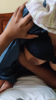 Frumoasă matură sexy musulmană indoneziană cu țâțe mari