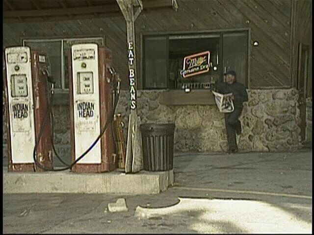 Old Good Porn: Morena retro con grandes tetas chupa y folla a los...