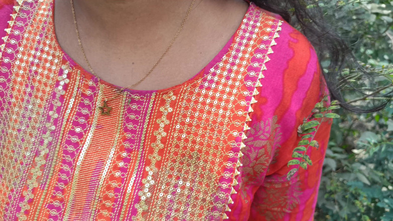 Magilmathi: Figa cremosa calda nella foresta lato all'aperto