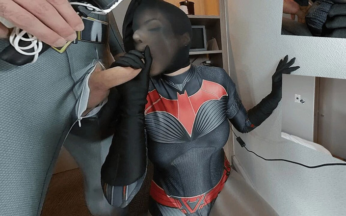 Nylon Xtreme VR: VR 3D 180 노라 폭스가 검은 팬티스타킹을 얼굴에 착용한 채 섹스한다