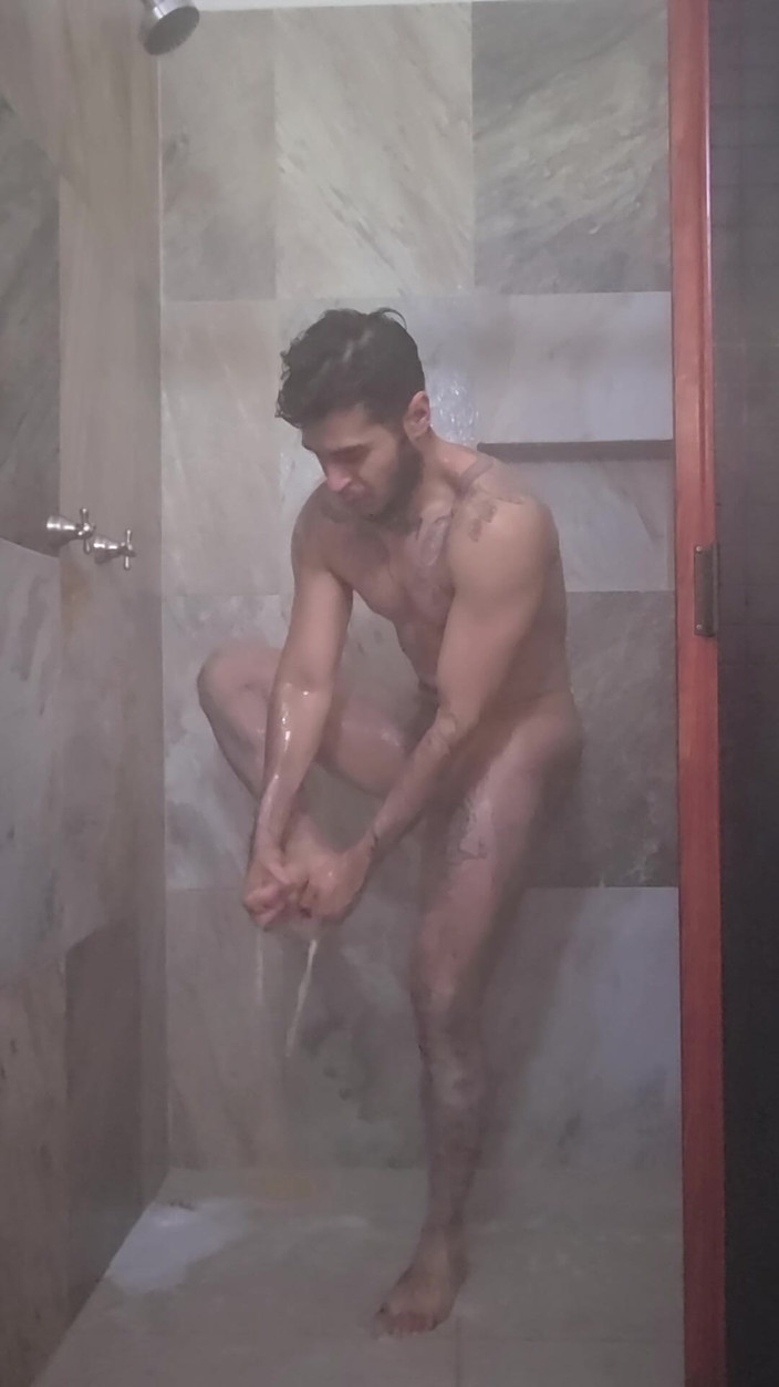 Alxndr McFee: VILL DU DUSCHA MED MIG?