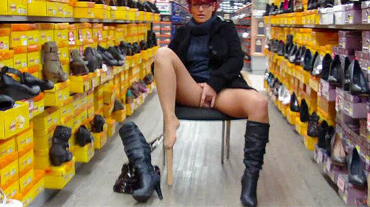 Popp Sylvie: Offentlig onani i skobutiken