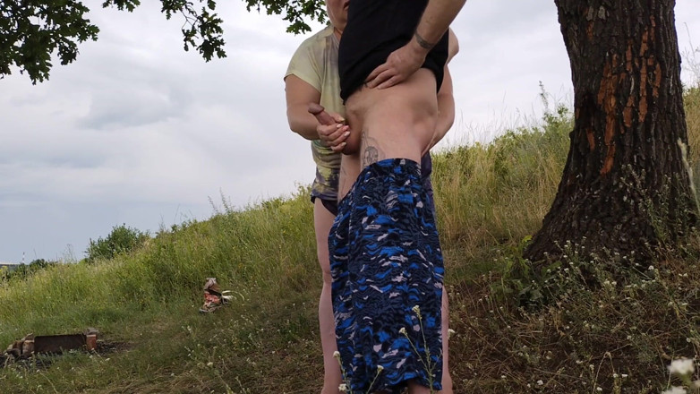 Zona901: Outdoor masturbation of my dick by a bitch in the...