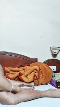 Une bhabhi desi indienne se rend à l’hôtel en tant que copine, vraie belle-mère indienne maman pulpeuse avec un beau cul 3