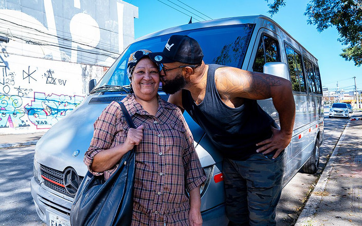 MaturePickup: 72-летнюю бабушку-толстушку сняли для анального секса в автобусе