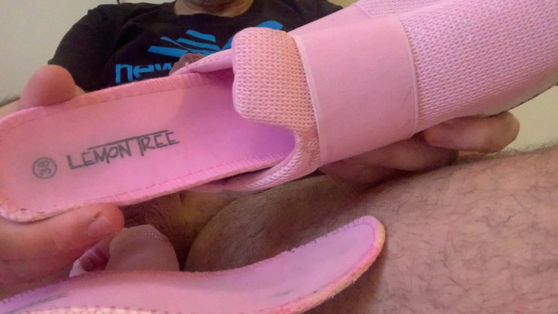 Curt's shoefucking adventures: Трахаю грязную обувь соседки