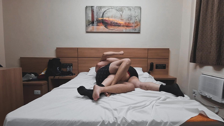 Punchbagplz: Yang Diburu Menjadi Pemburu: Pekerja mengambil kawalan