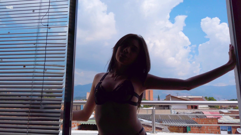 Watch4beauty: New Talent Emily Pink