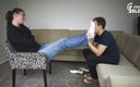 Czech Soles - foot fetish content: Psycholožka využívá výhod pro masáž nohou