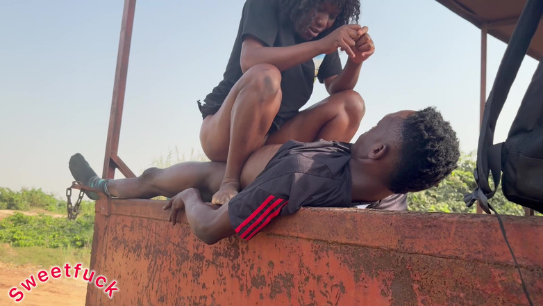 Sweetfuc: 섹스해, 난 네 충성스러운 창녀야