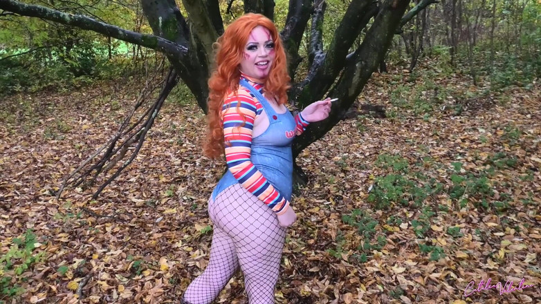 Catalia's Extreme Kink Fetish Domination Vids!: Catalia在角色扮演中抽烟