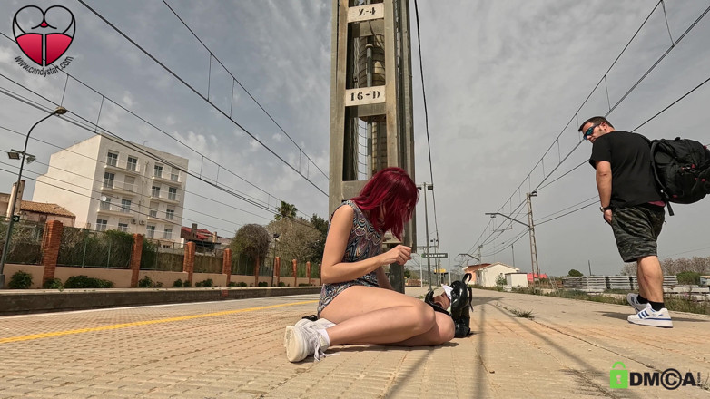 Candystart Videos: Riskfylld onani på tågstationen