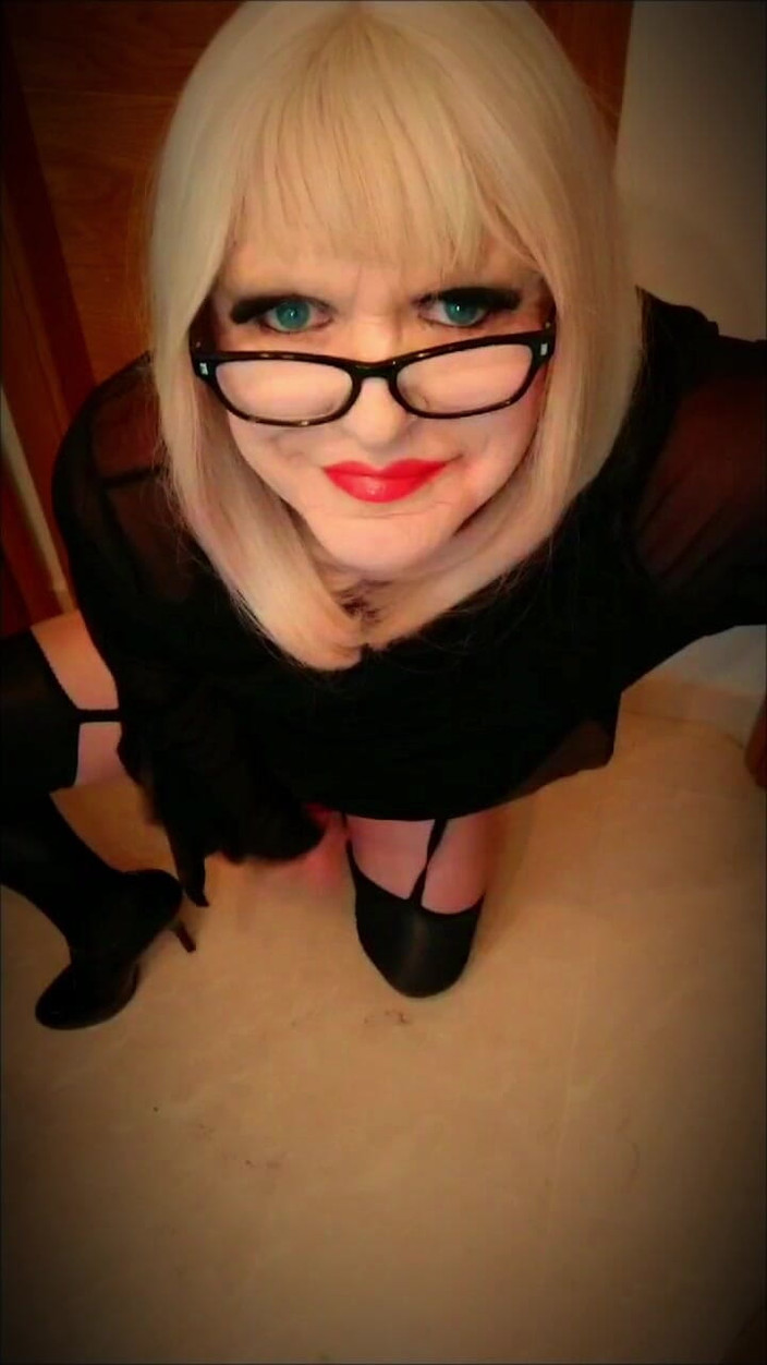 Emma Browne: Crossdressing für spaß und sex