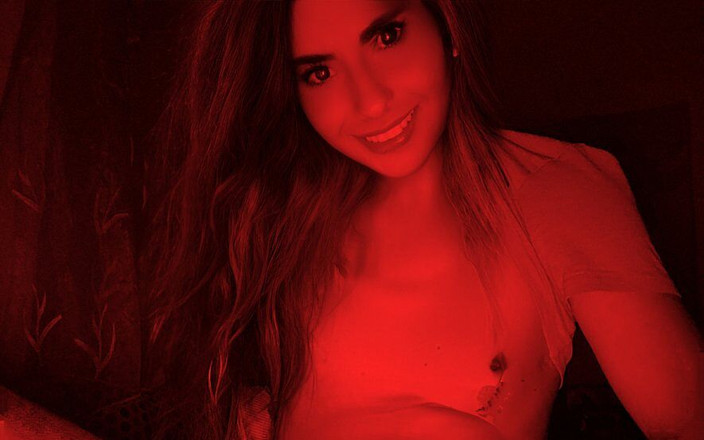 Gizly James: Ranní masturbace a hra s vibrátorem