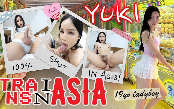 TRANS in Asia: Ladyboy mungil yang sporty adalah bintang bokep yang ulung