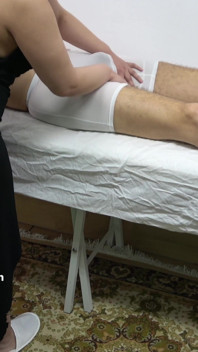 Mature Masseuse Came Home for Cock Massage