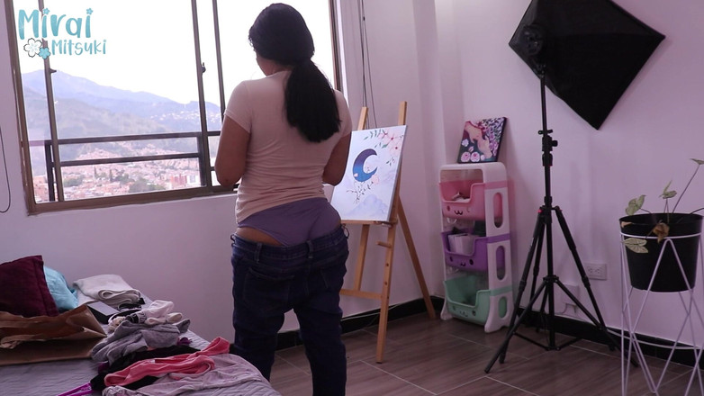 Mirai: Membersihkan seluar dalam saya sedang mengintip