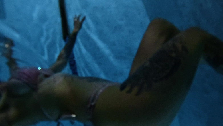 Skully inkson: Underwater Night Swim