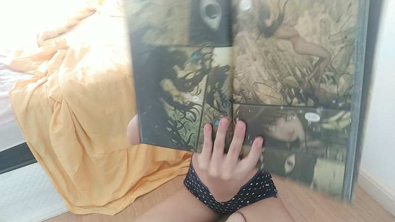 Ms Candy Bunny: Čůrání na můj komiks