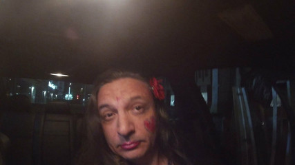 JonasBen: Il travestito arrapato sissy si mostra in una notte di...