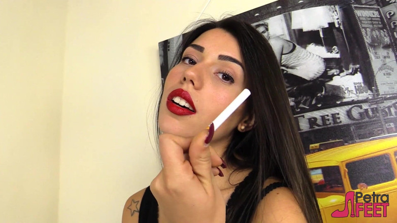 Smokin Fetish: Heißes teen in sexy dessous und high heels genießen in...