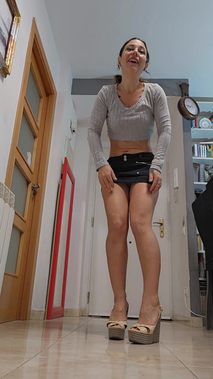 dafnedenoch: Video Geganta Dalam Bahasa Catalan