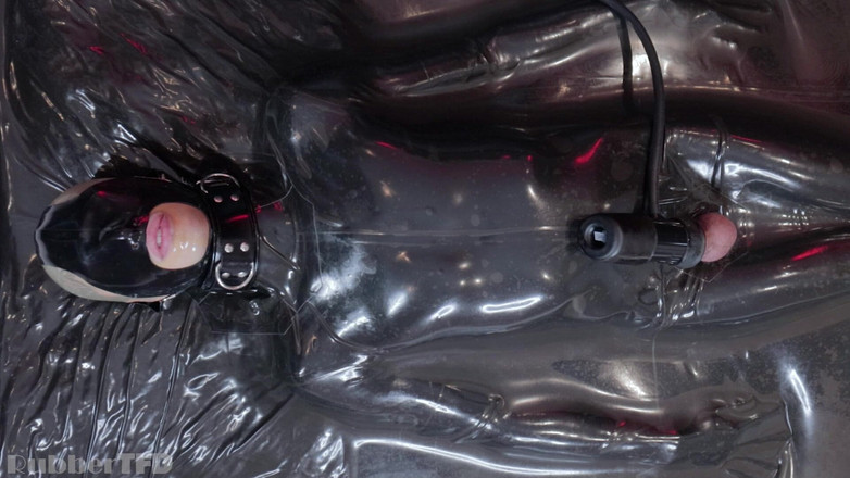 RubberTFD: V11 Vv11 [pp Training]