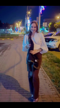 ¡Ven acá, te besaré! Los paseos nocturnos son maravillosos, ¿no?