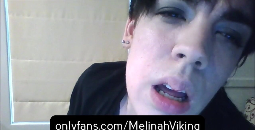 Melinah Viking: Záběr zblízka na Suck POV