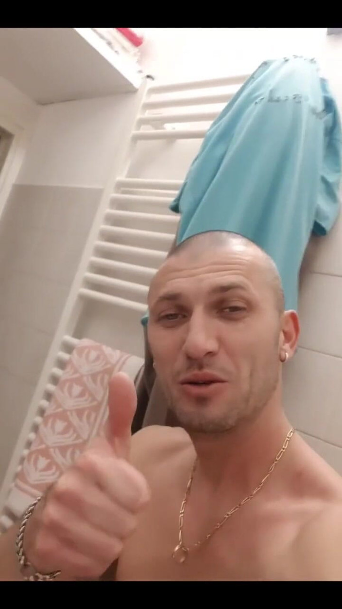 Boy jerking off: 派对已经结束