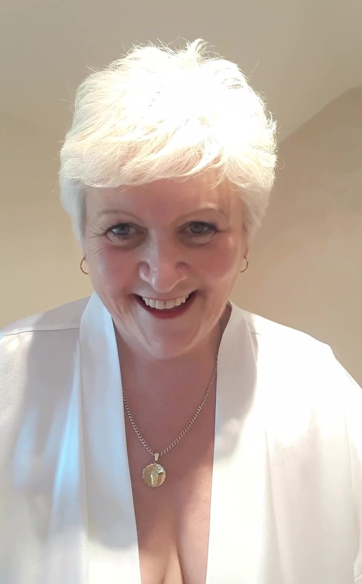 Uk Joolz: 애널에 대해 거절할 수 없었어! 이제 네가 여기 있다는 걸 알아.