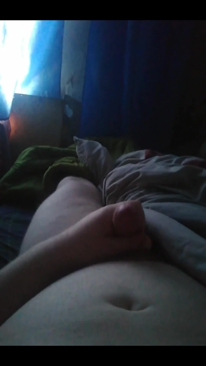 femnickboy: Masturbating in the Bed