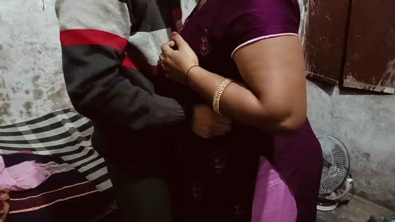 Yourgeeta8899: Menina inocente do interior quer ter foda com meio-irmão