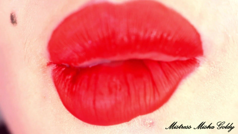 Goddess Misha Goldy: Du hast in der klasse abgewichst und dein lehrer begann...