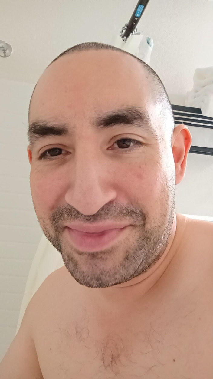 Brandon Lee: Duschen mit Darmbewegung