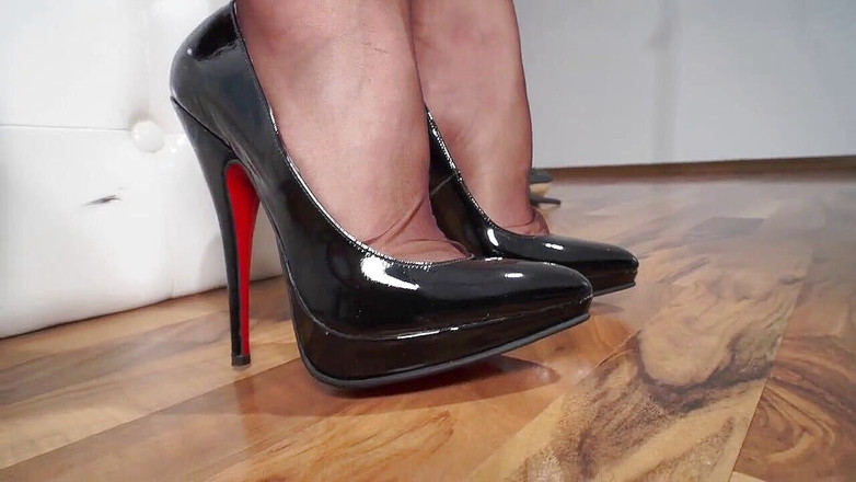 Lady Victoria Valente: Plně ošukané punčochy přes punčocháče a fetiš klip s vysokými...