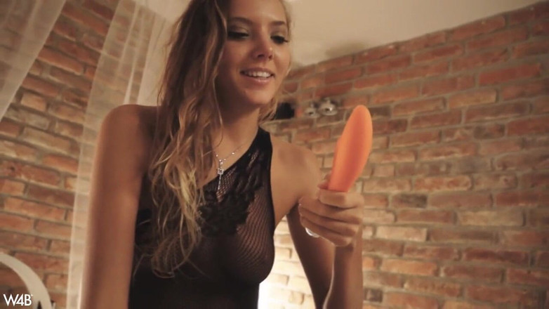 Watch4beauty: Mit einem Lächeln