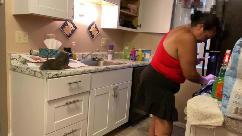 Full Monty: Tina Latina是一个的女仆